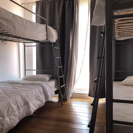 Aristheu Albergue *